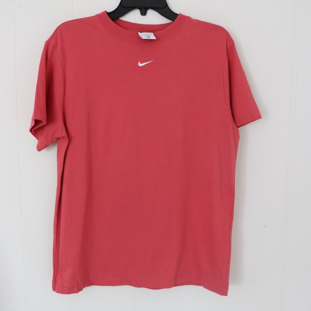 Nike Men's Red T-Shirt